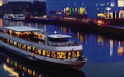 SANTESIS-Weihnachtsfeier: Außenansicht der MS Linzerin